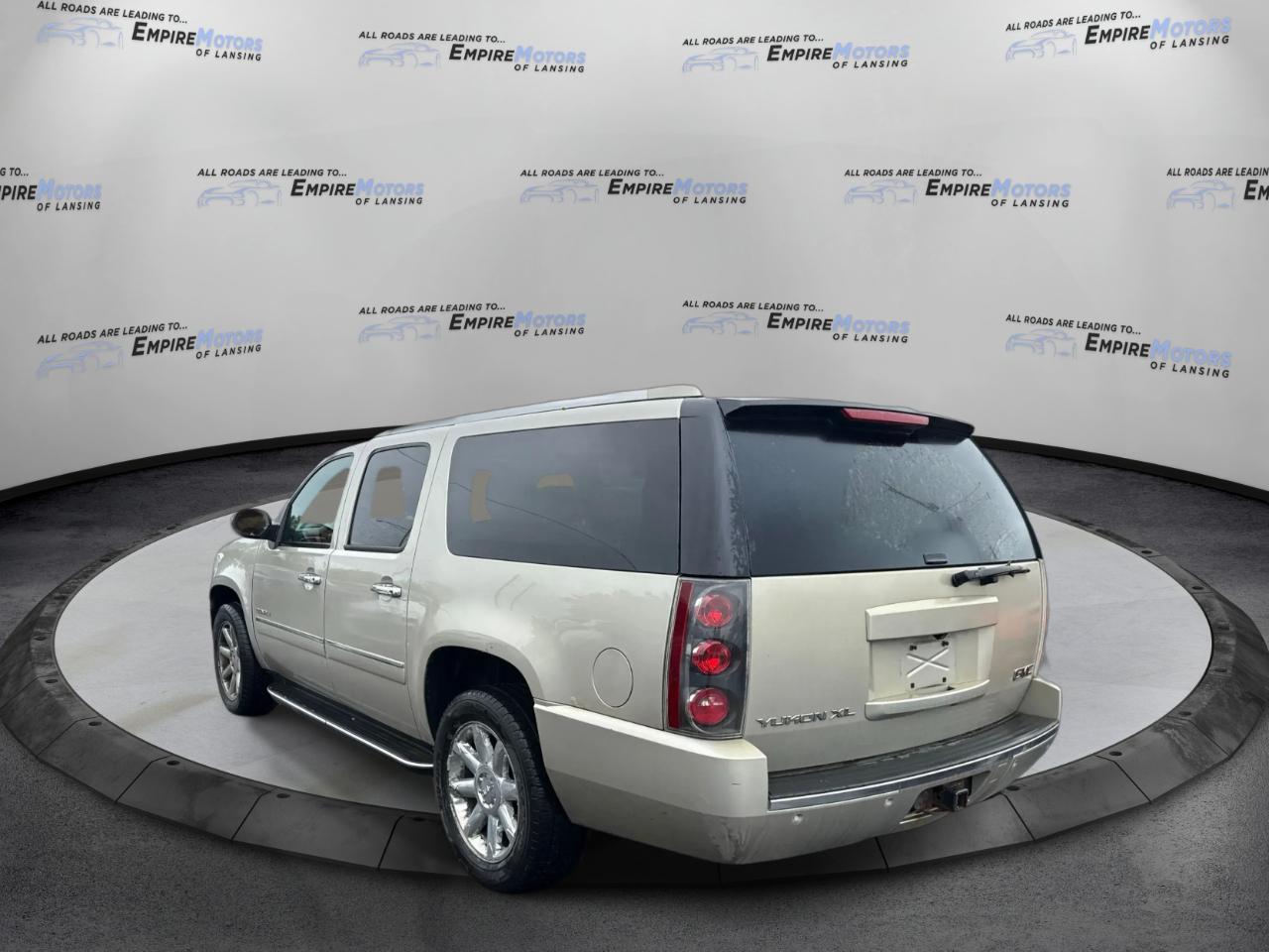 GMC Yukon Denali XL 4WD 2013