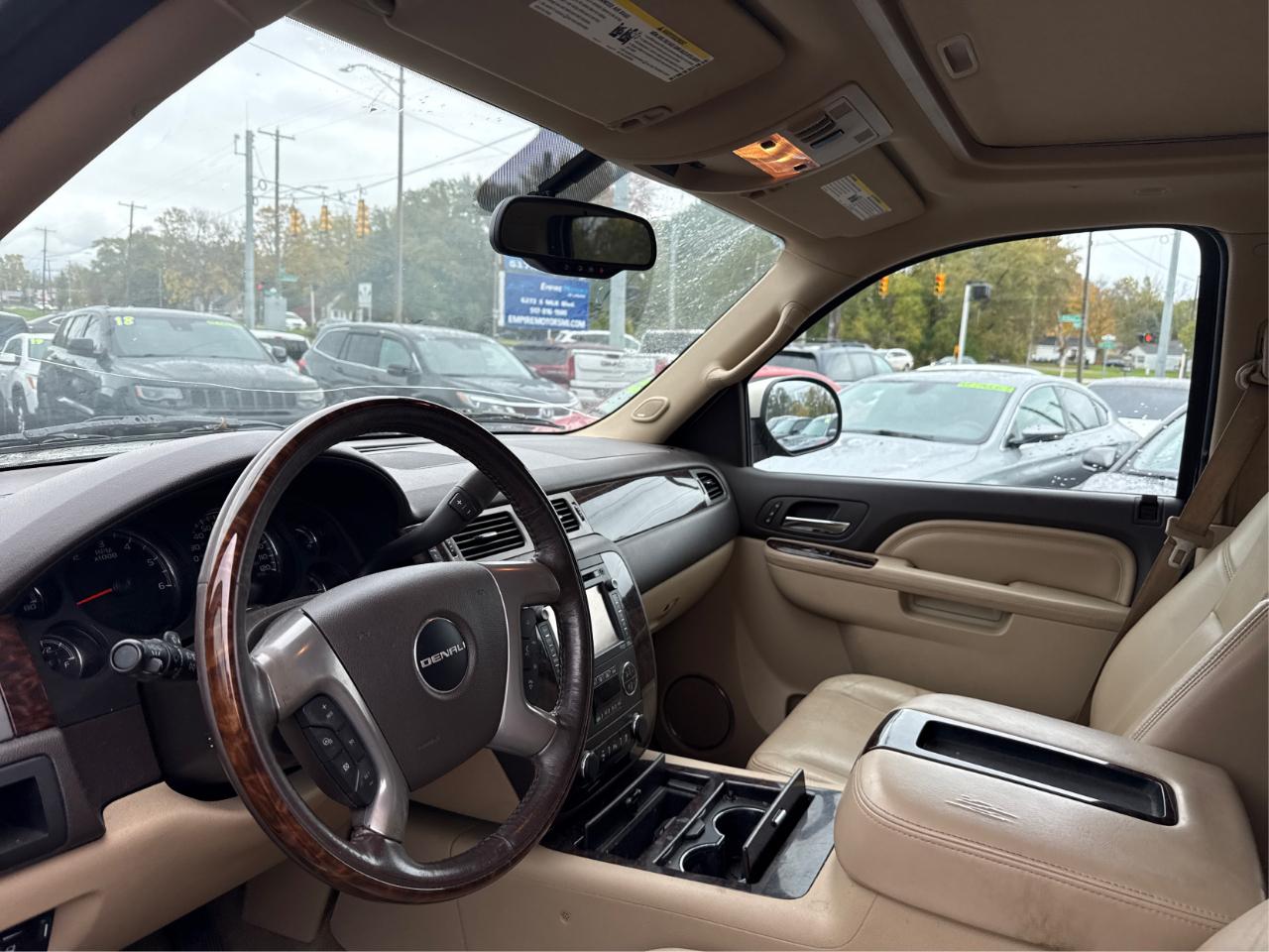 GMC Yukon Denali XL 4WD 2013