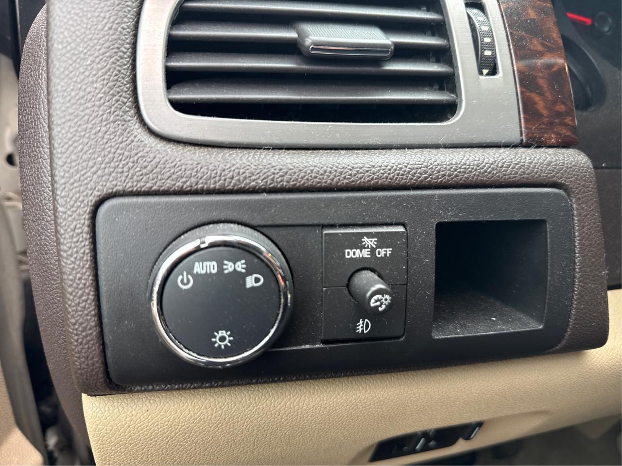 GMC Yukon Denali XL 4WD 2013