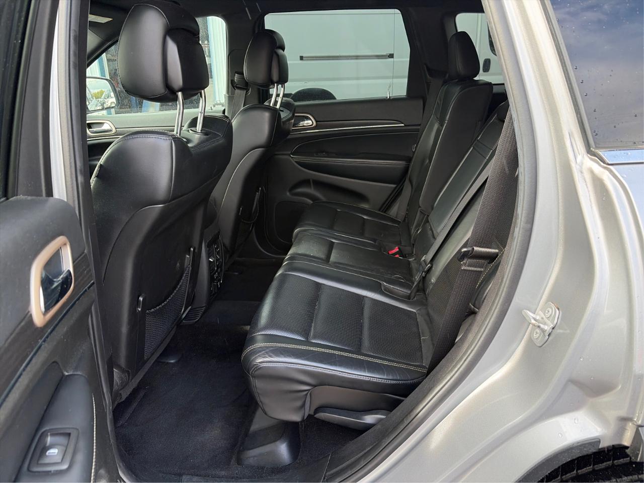 Jeep Grand Cherokee Limited 2WD 2015