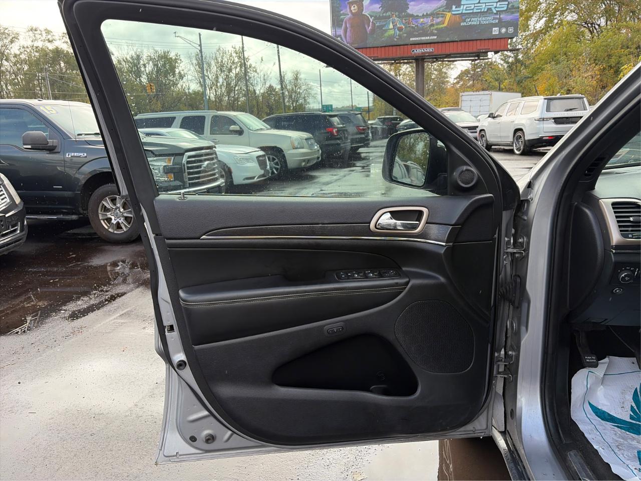 Jeep Grand Cherokee Limited 2WD 2015