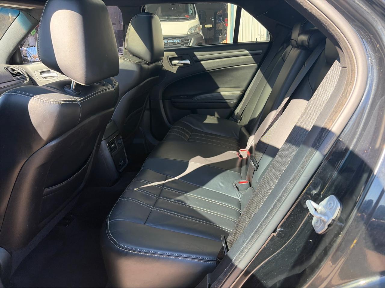 Chrysler 300 S V6 RWD 2015