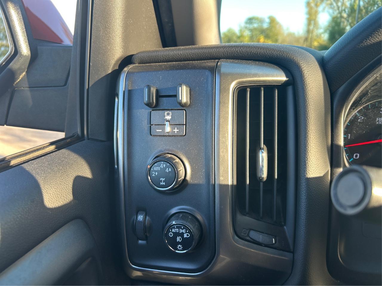 Chevrolet Silverado 1500 LT Crew Cab Long Box 4WD 2015