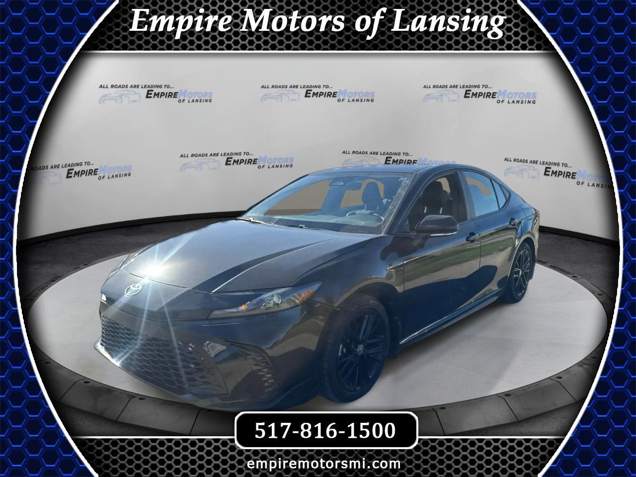Toyota Camry Hybrid XLE 2025