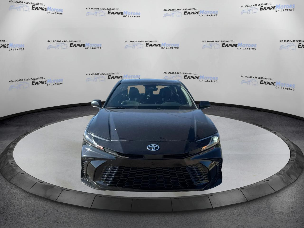 Toyota Camry Hybrid XLE 2025
