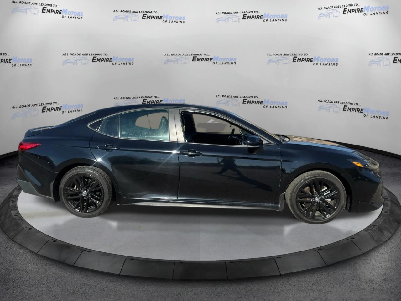 Toyota Camry Hybrid XLE 2025