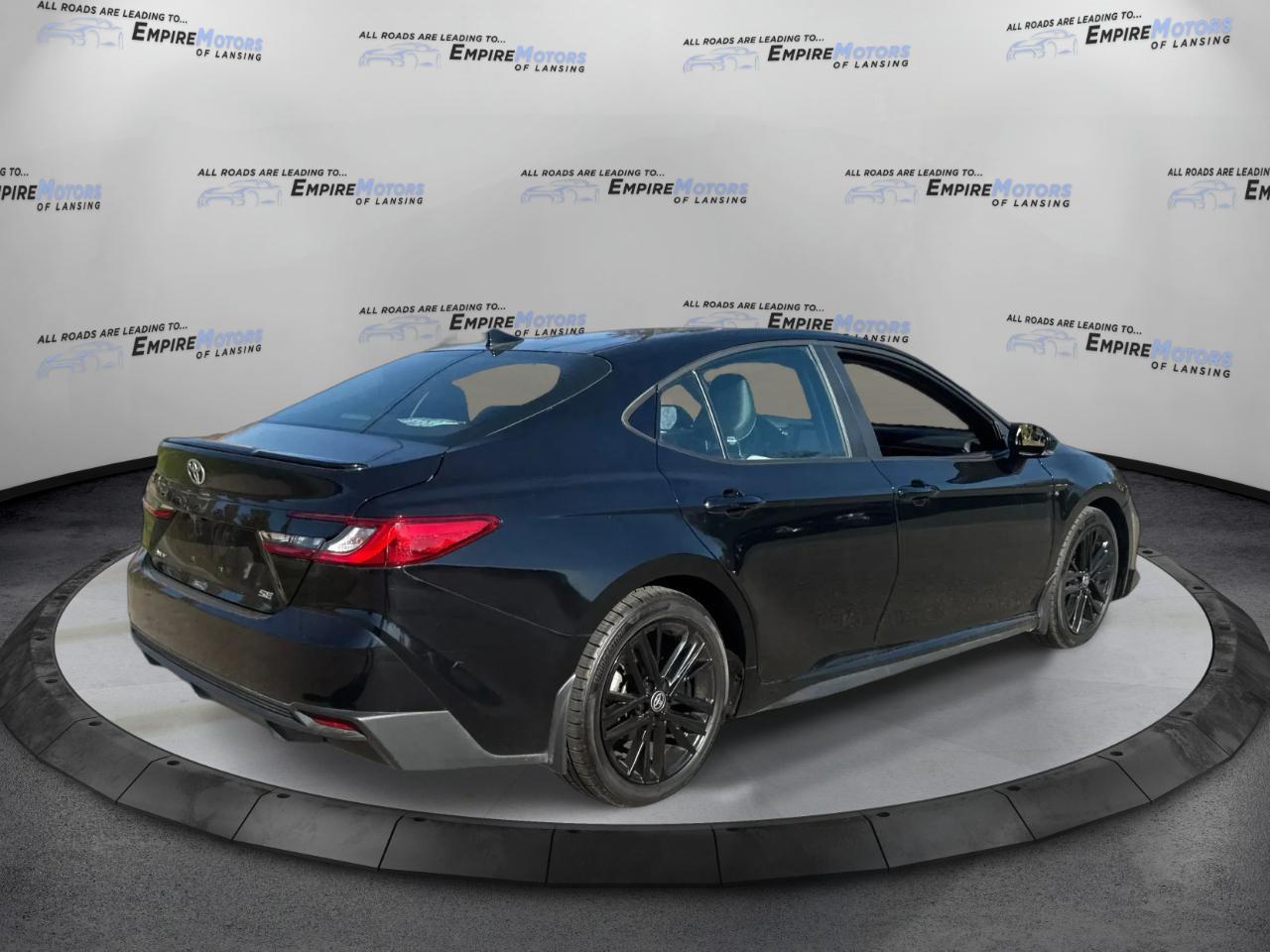 Toyota Camry Hybrid XLE 2025