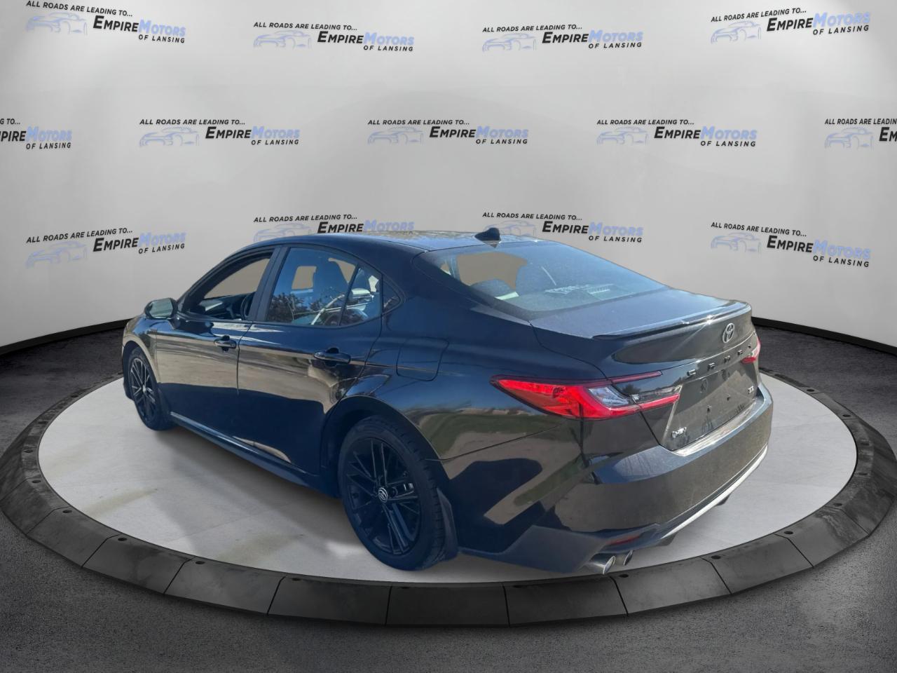 Toyota Camry Hybrid XLE 2025