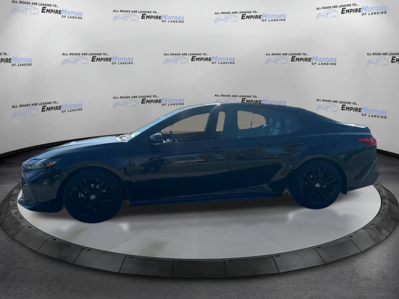 Toyota Camry Hybrid XLE 2025