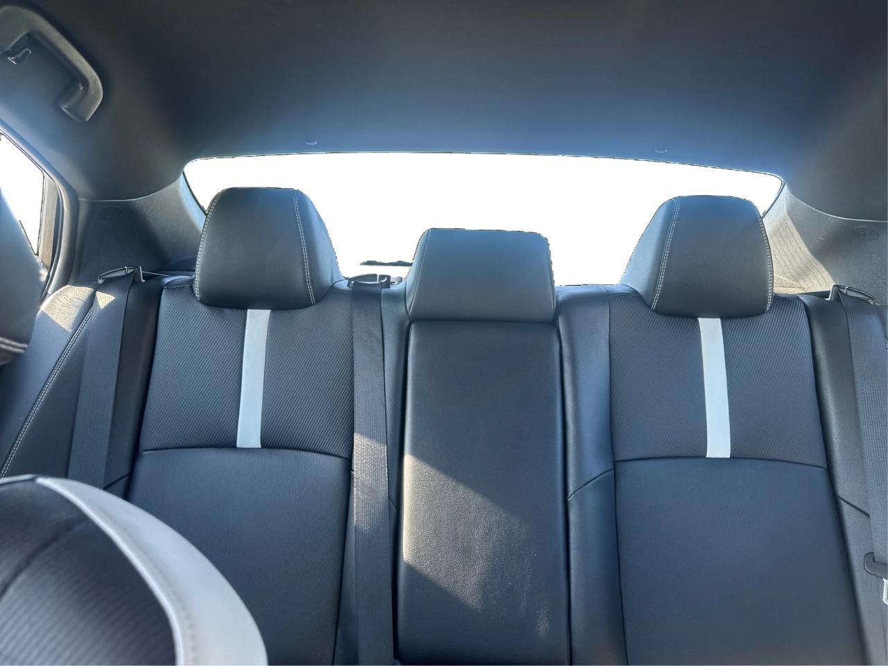 Toyota Camry Hybrid XLE 2025