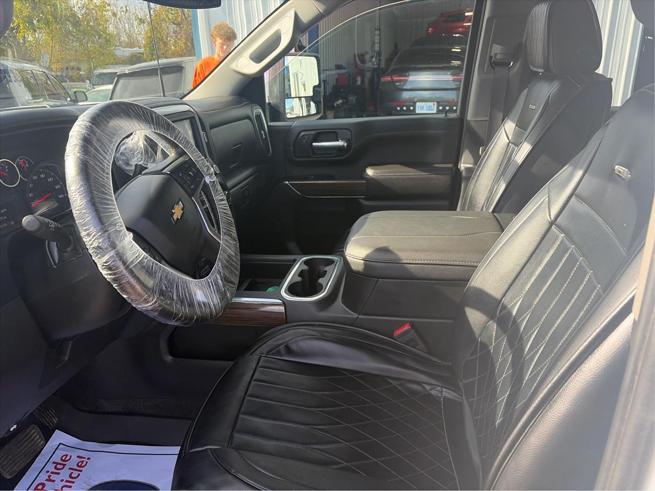 Chevrolet Silverado 2500HD LT Crew Cab Short Box 4WD 2023