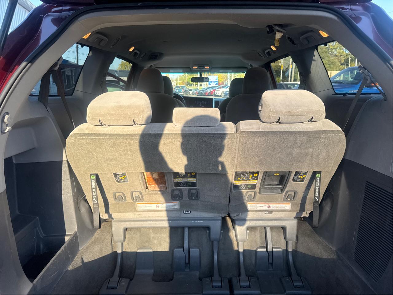 Toyota Sienna LE 7-Passenger AWD 2017