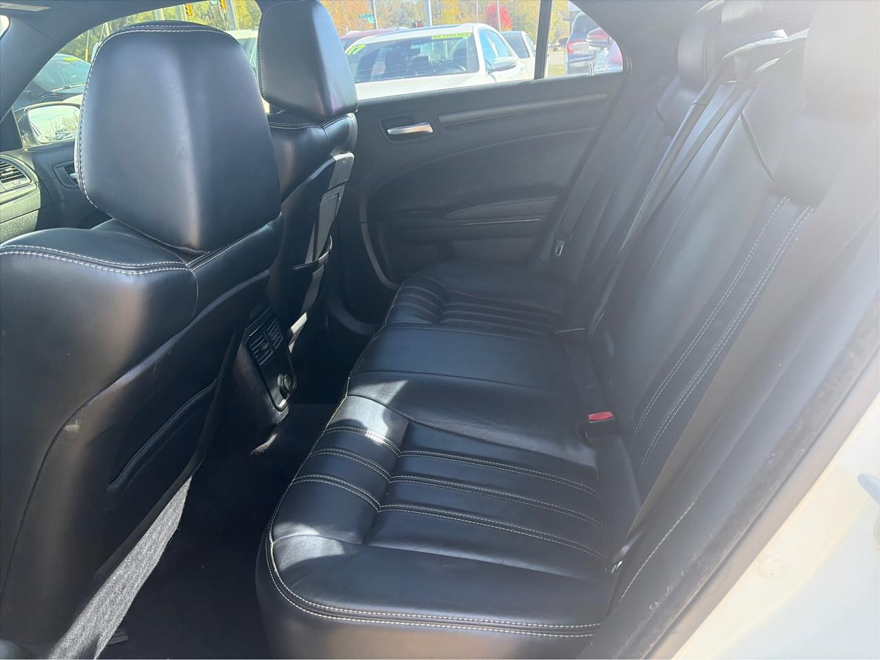 Chrysler 300 S V6 RWD 2013