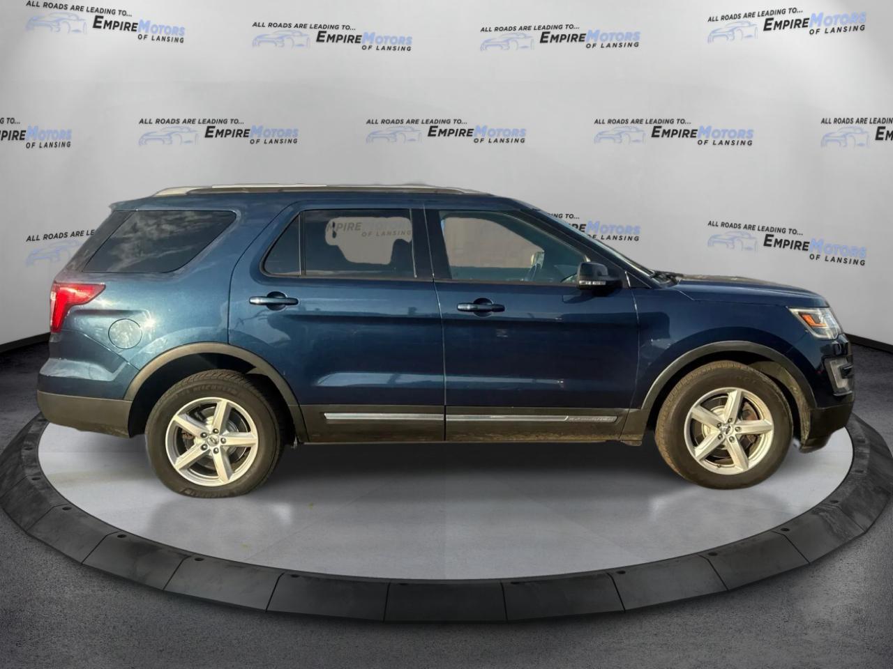 Ford Explorer 4dr XLT 4WD 2017
