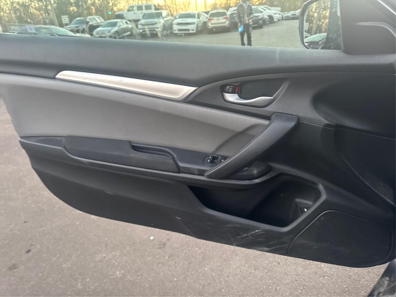 Honda Civic LX-P Coupe CVT 2018