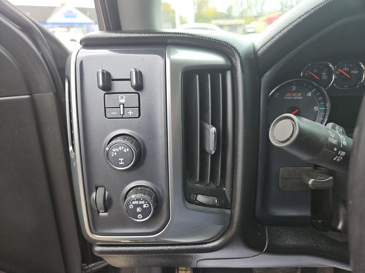 Chevrolet Silverado 1500 LT Crew Cab 4WD 2018