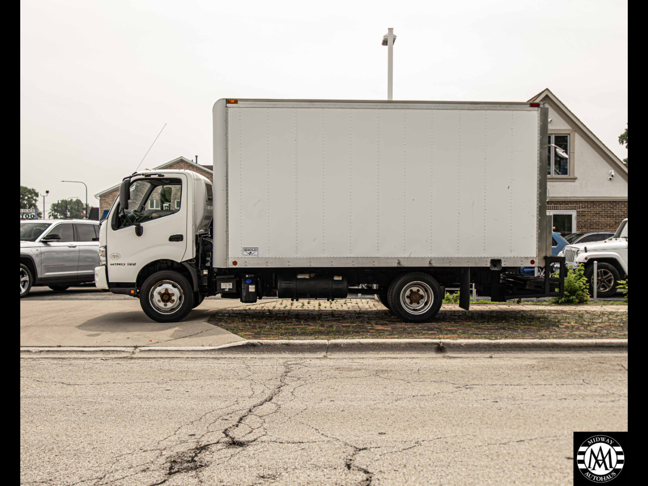 2015 Hino XJC720 box truck