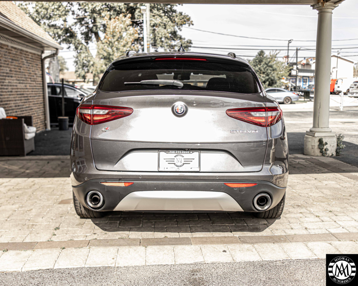 Alfa Romeo Stelvio  2018 Alfa Romeo Stelvio  2018