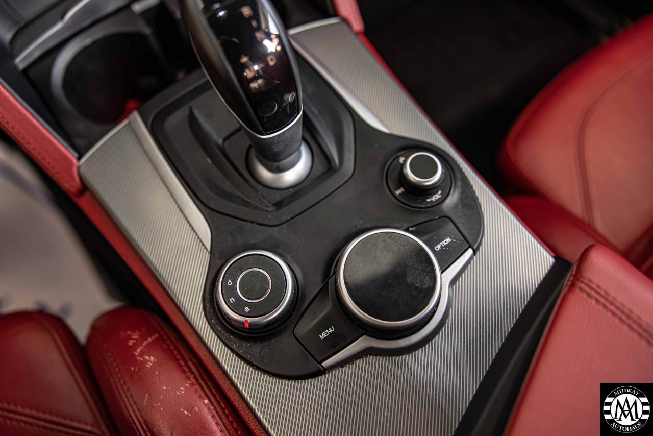 Alfa Romeo Stelvio  2018 Alfa Romeo Stelvio  2018