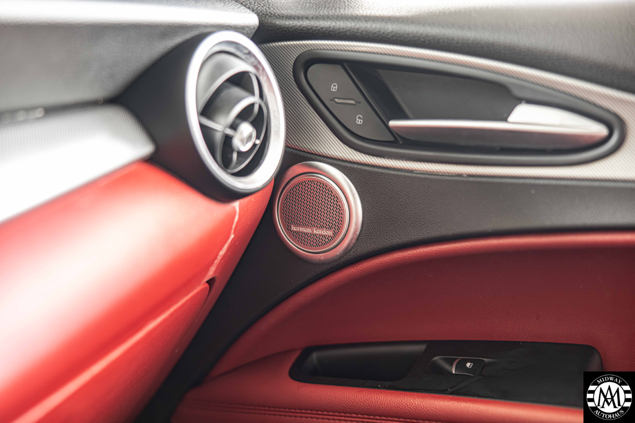 Alfa Romeo Stelvio  2018 Alfa Romeo Stelvio  2018