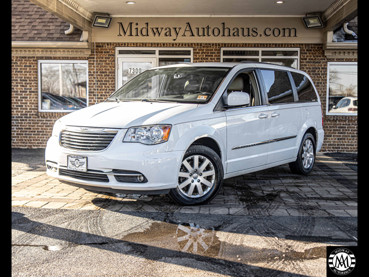 2015 Chrysler Town & Country TOURING