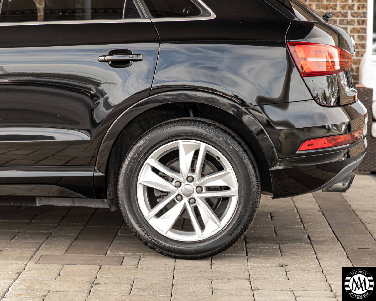 Audi Q3  2016 Audi Q3  2016