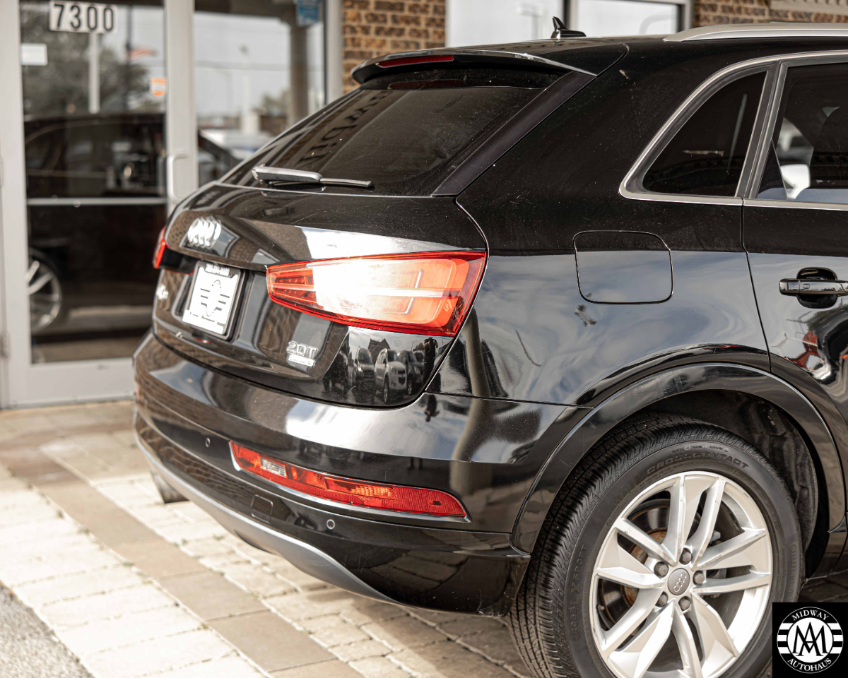 Audi Q3  2016 Audi Q3  2016