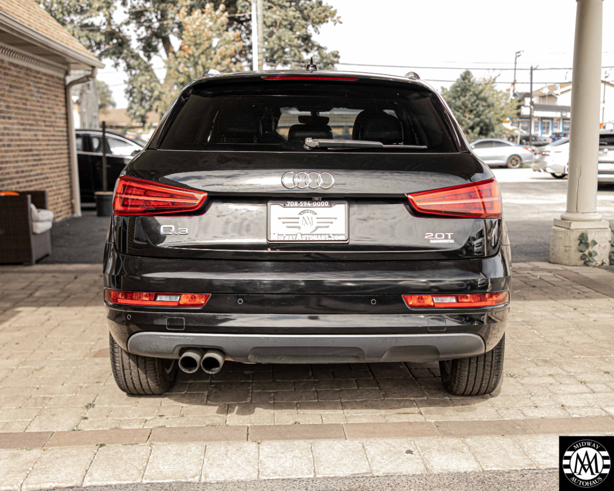 Audi Q3  2016 Audi Q3  2016