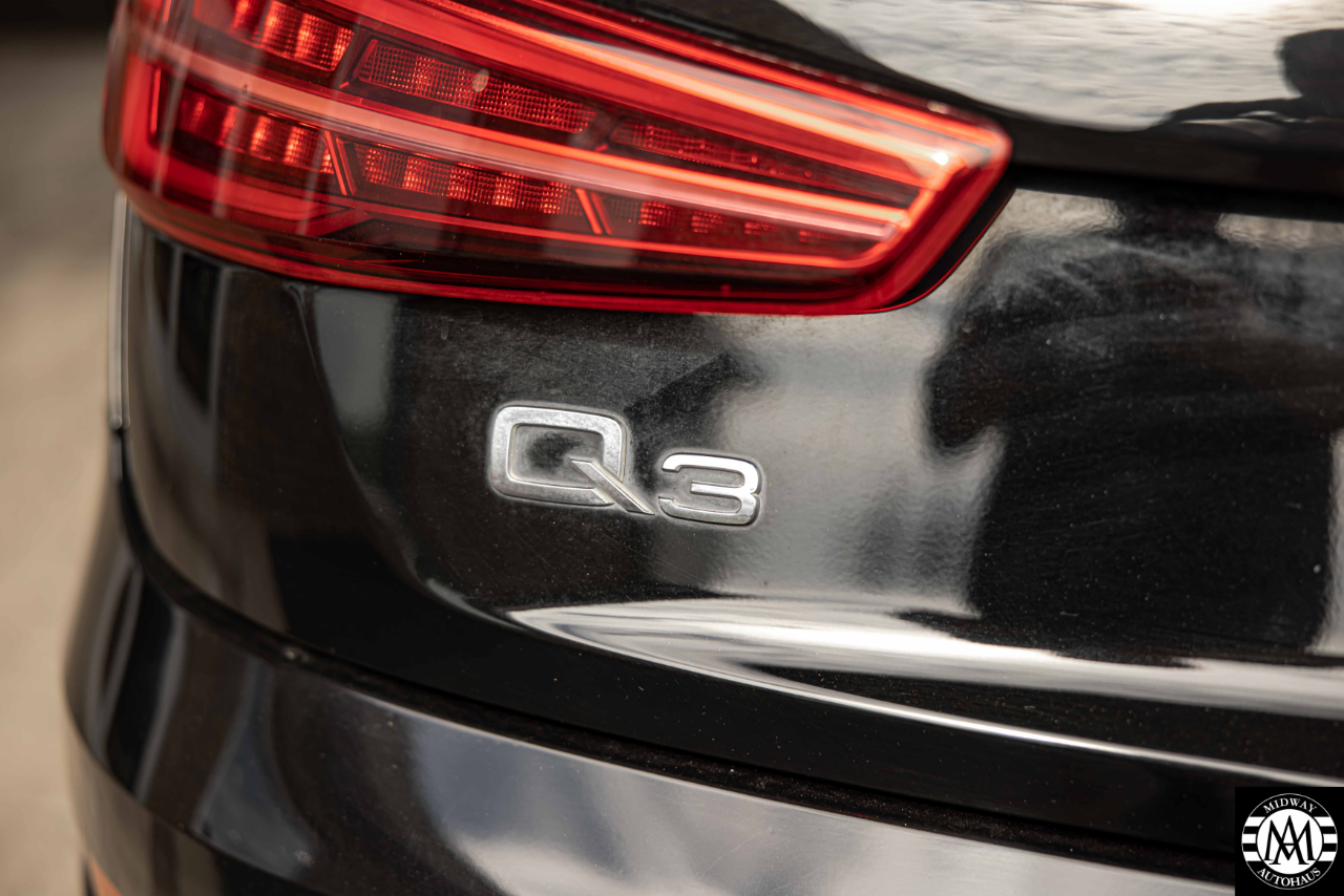 Audi Q3  2016 Audi Q3  2016