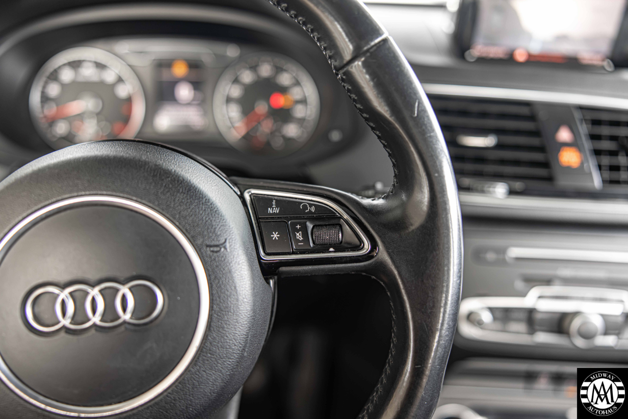 Audi Q3  2016 Audi Q3  2016