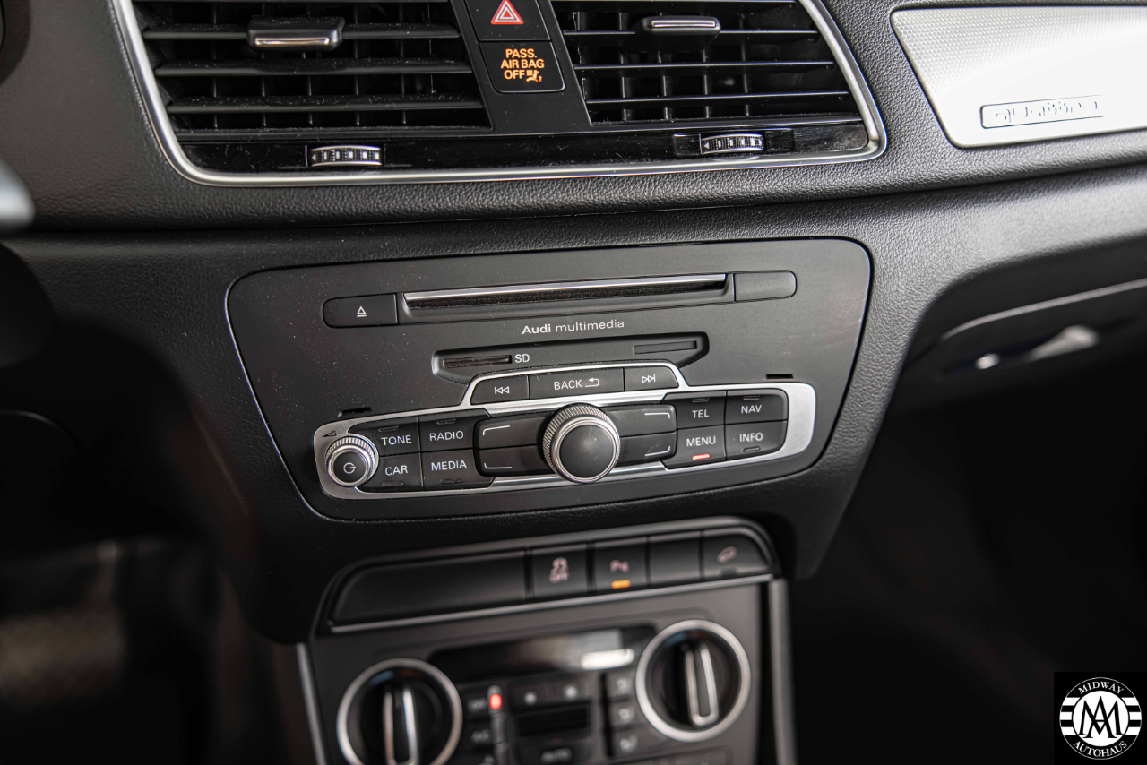 Audi Q3  2016 Audi Q3  2016