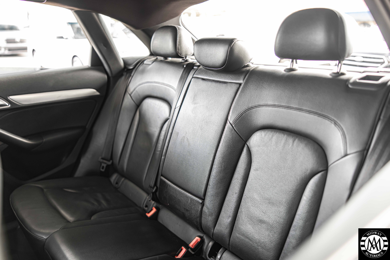 Audi Q3  2016 Audi Q3  2016