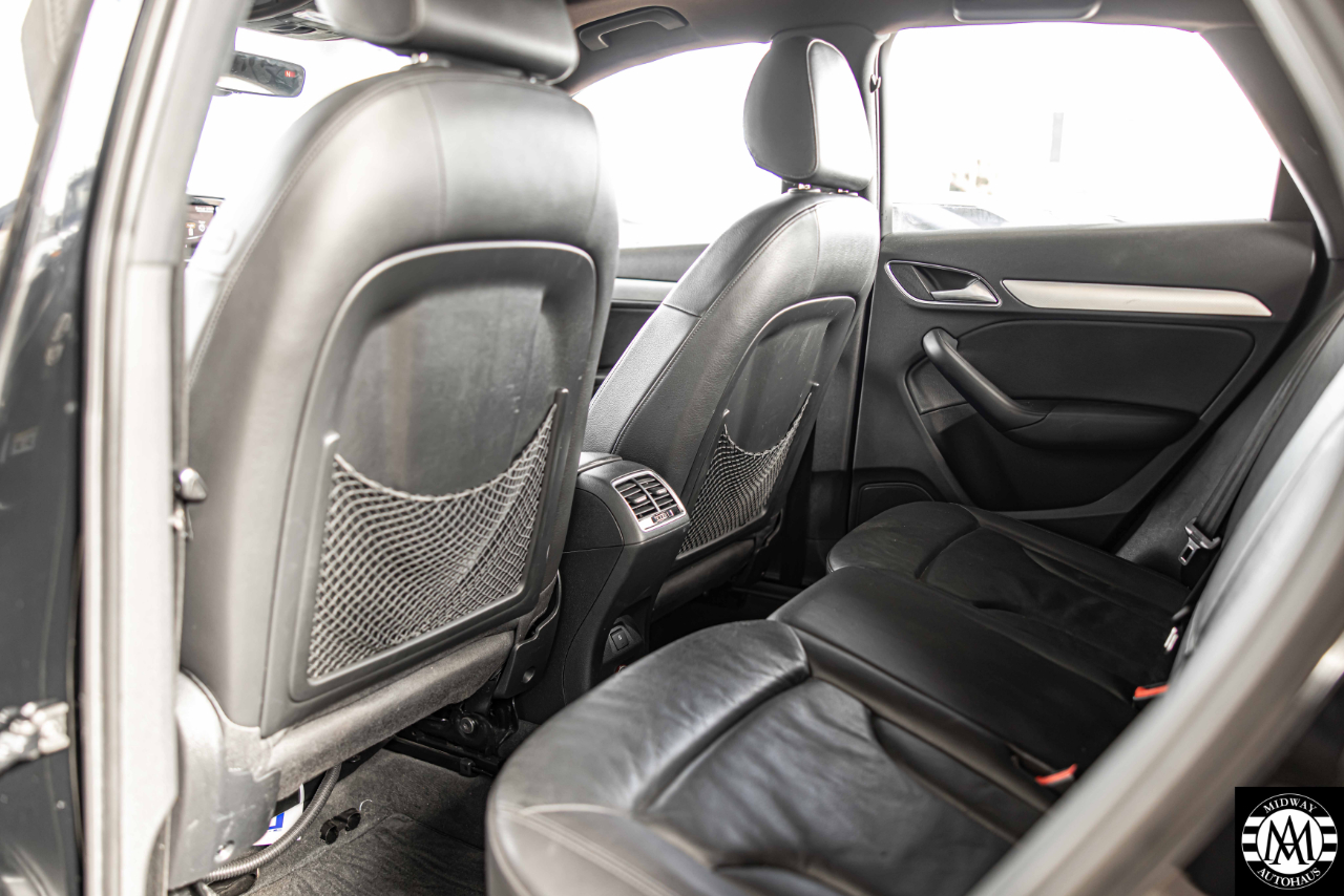 Audi Q3  2016 Audi Q3  2016