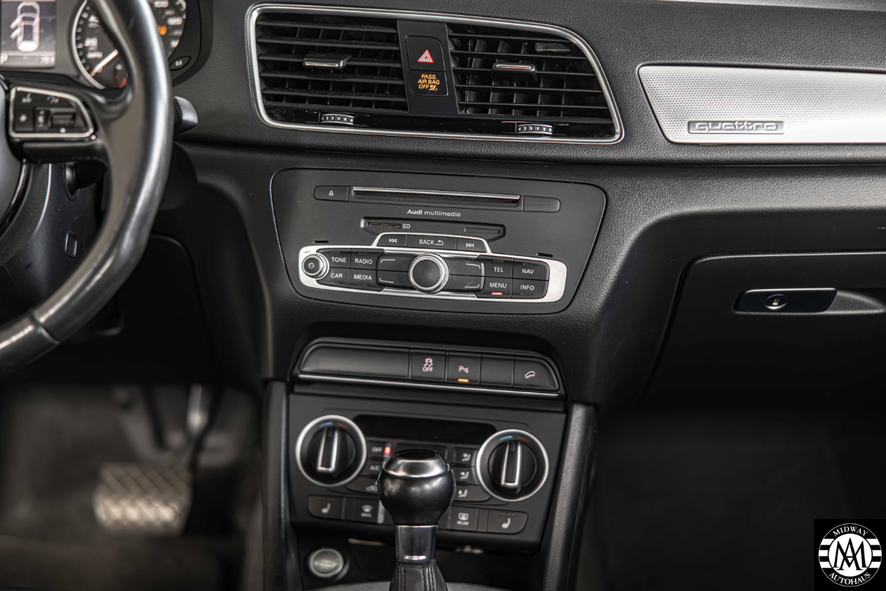 Audi Q3  2016 Audi Q3  2016