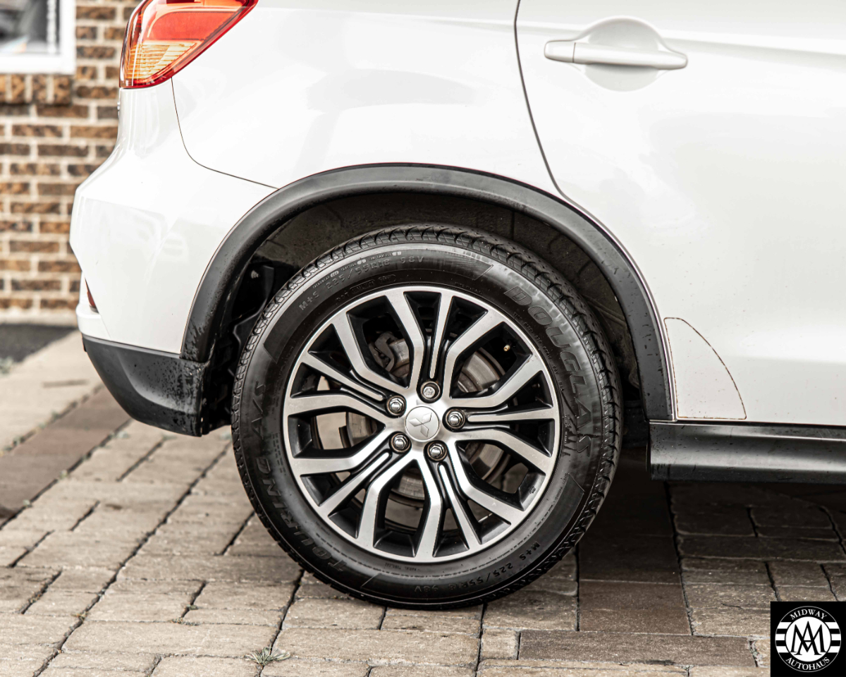 Mitsubishi Outlander Sport  2018