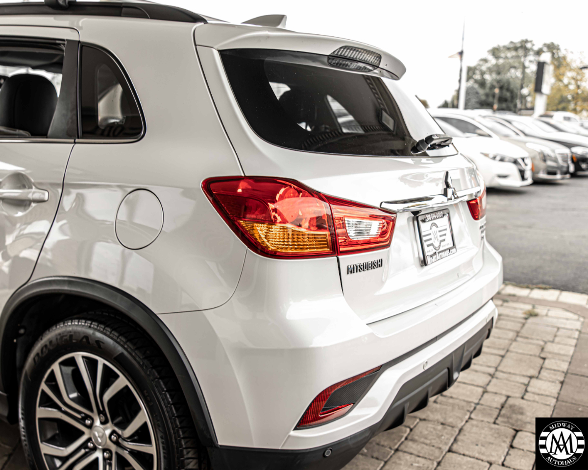 Mitsubishi Outlander Sport  2018