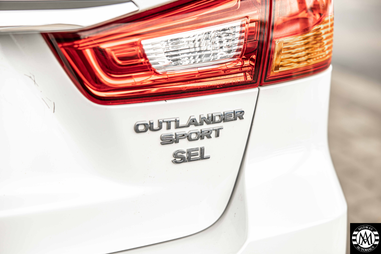 Mitsubishi Outlander Sport  2018