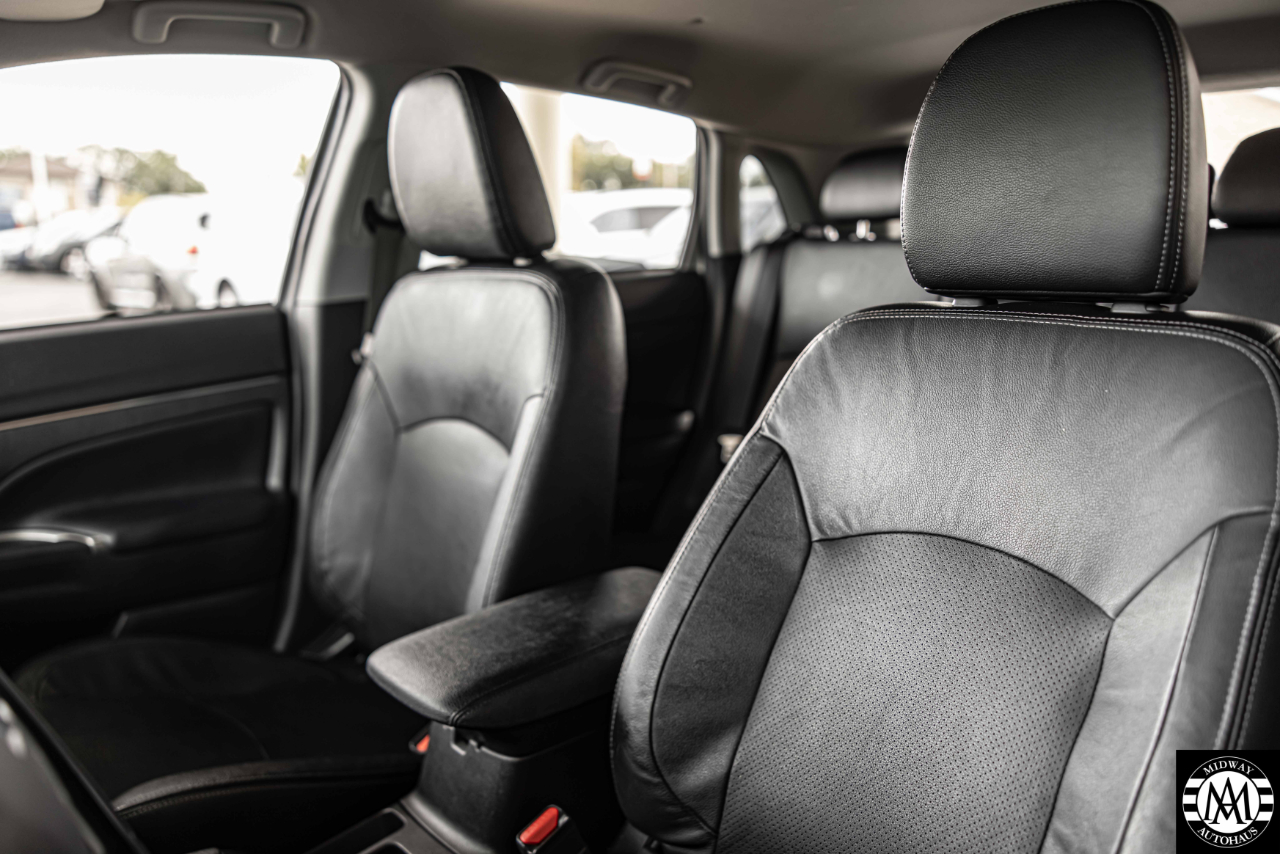 Mitsubishi Outlander Sport  2018