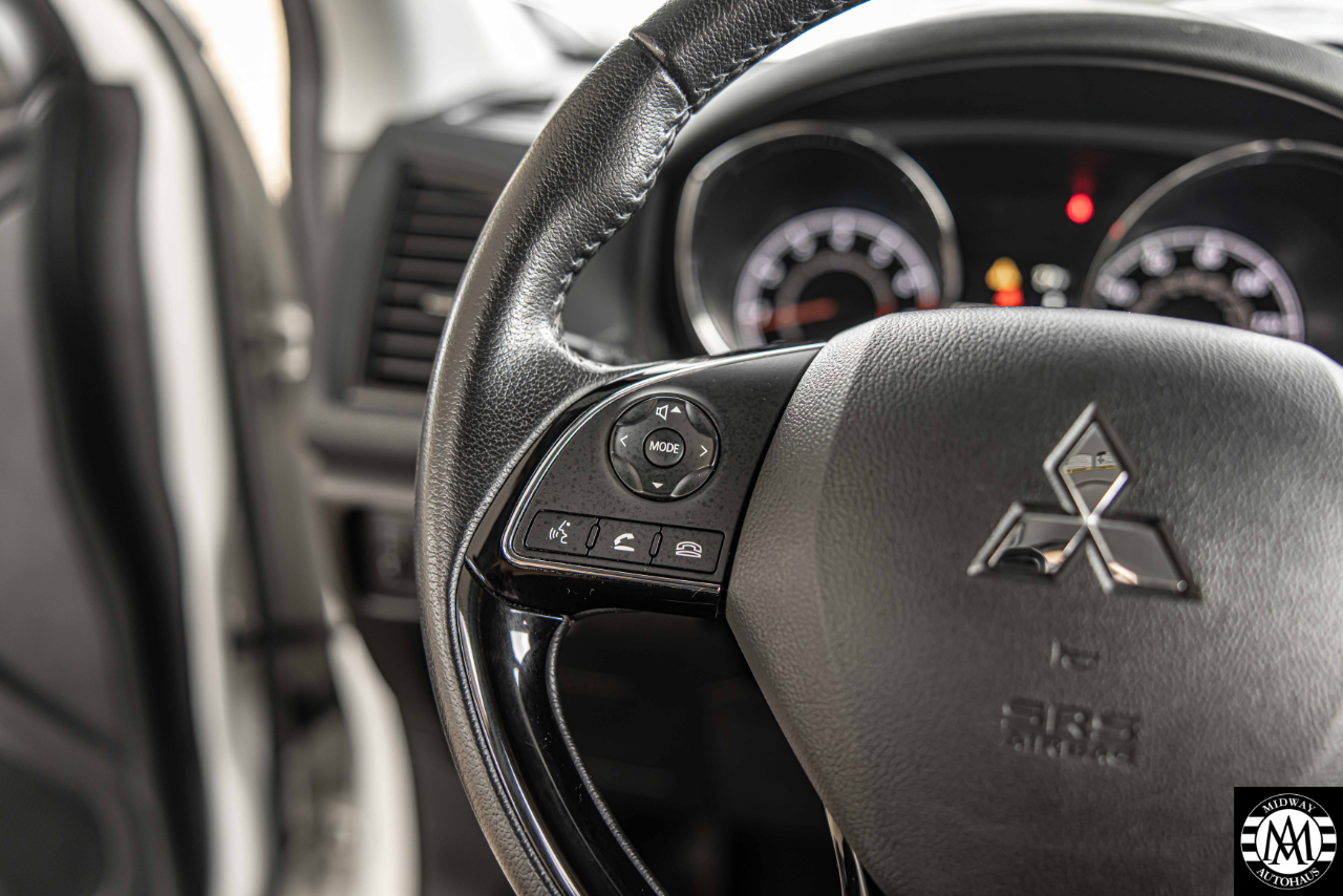 Mitsubishi Outlander Sport  2018