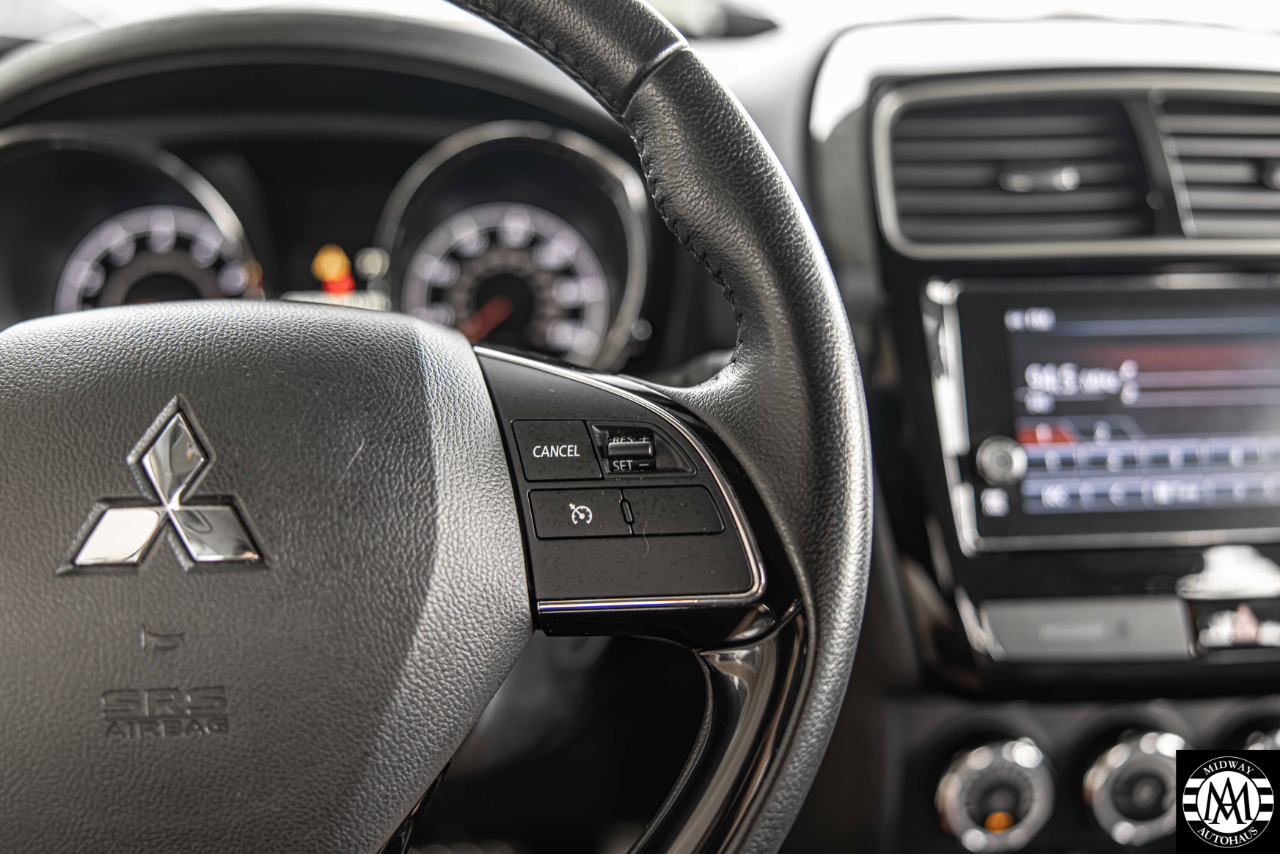 Mitsubishi Outlander Sport  2018