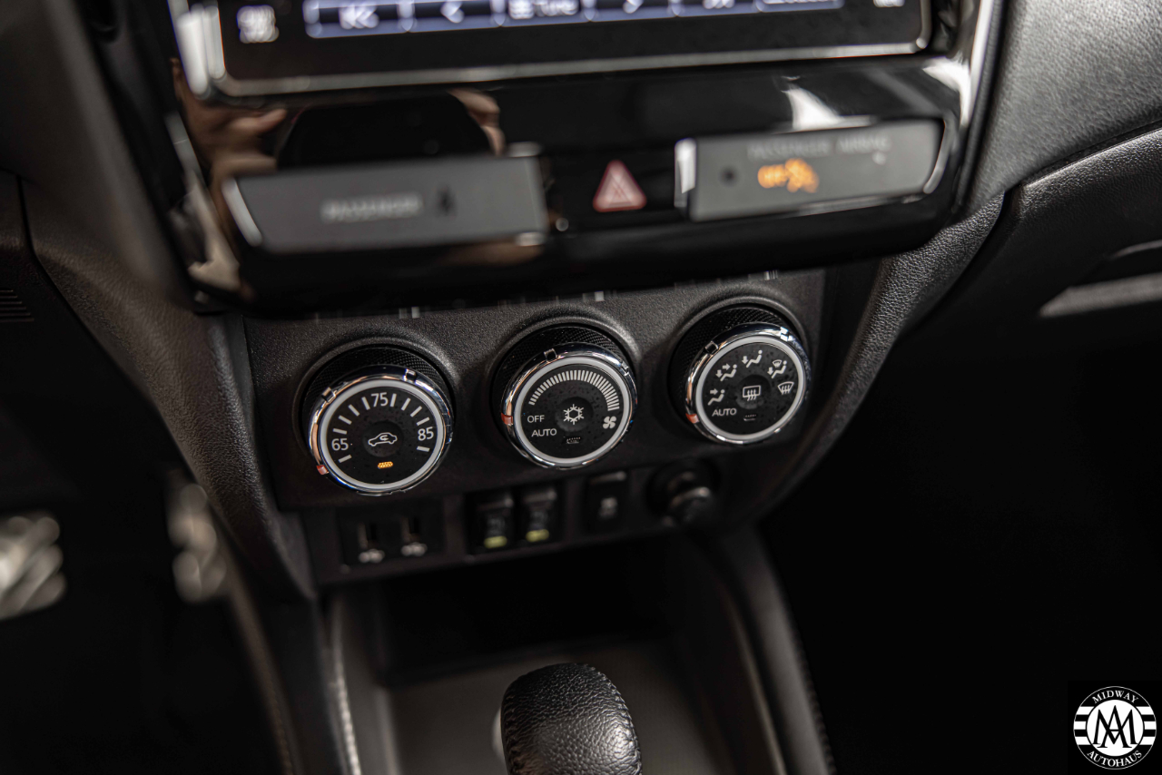 Mitsubishi Outlander Sport  2018