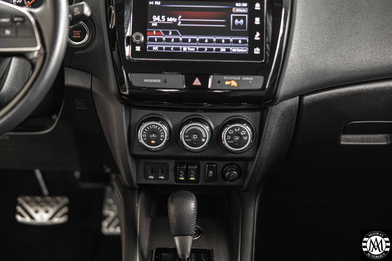 Mitsubishi Outlander Sport  2018