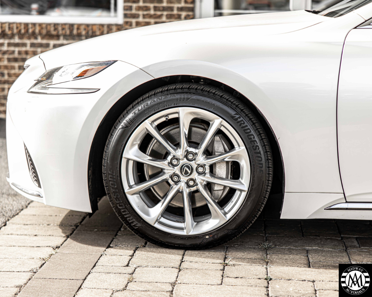 Lexus LS 500h  2020 Lexus LS 500h  2020