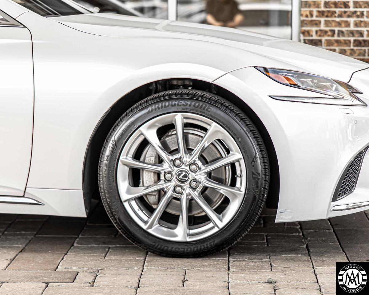 Lexus LS 500h  2020 Lexus LS 500h  2020