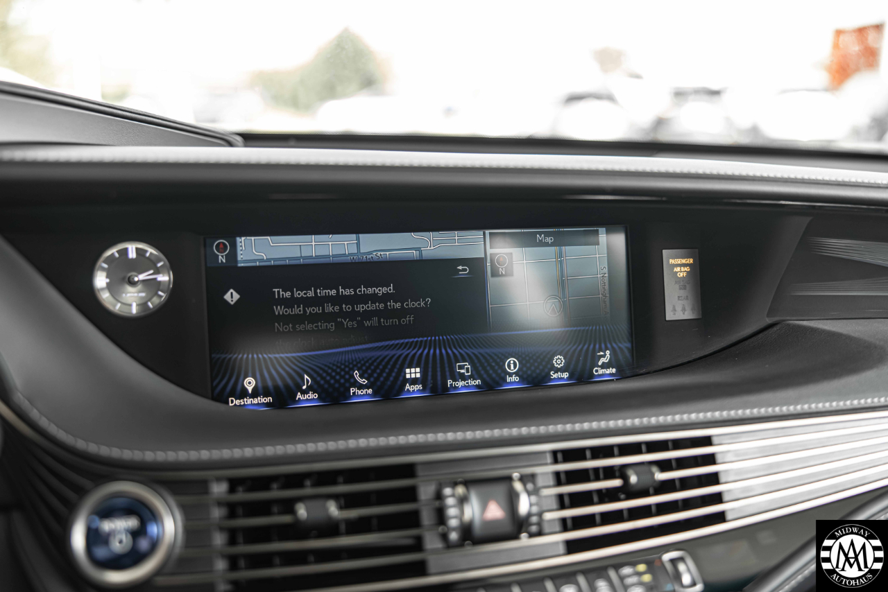 Lexus LS 500h  2020 Lexus LS 500h  2020