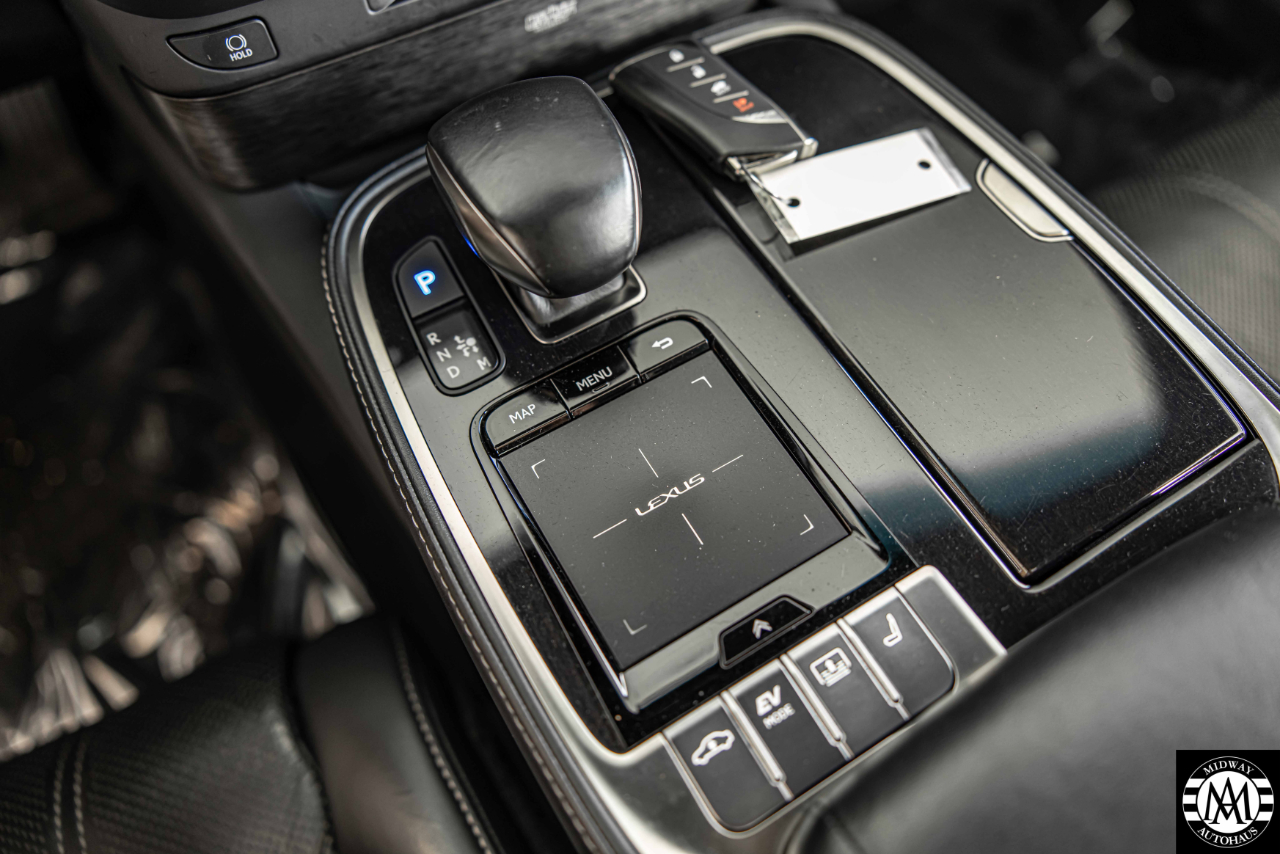 Lexus LS 500h  2020 Lexus LS 500h  2020
