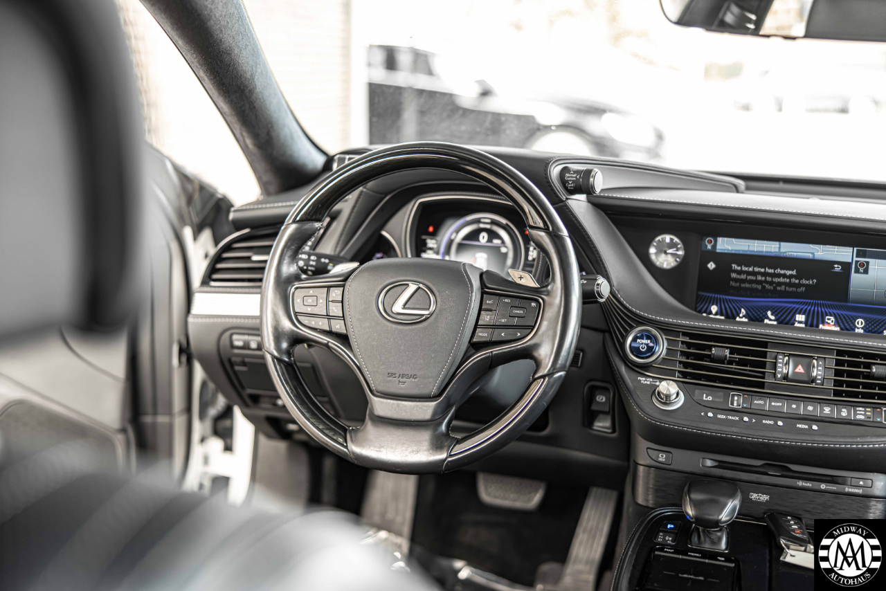 Lexus LS 500h  2020 Lexus LS 500h  2020