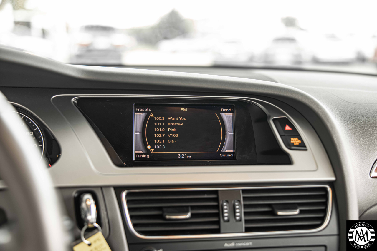 Audi A4  2011 Audi A4  2011