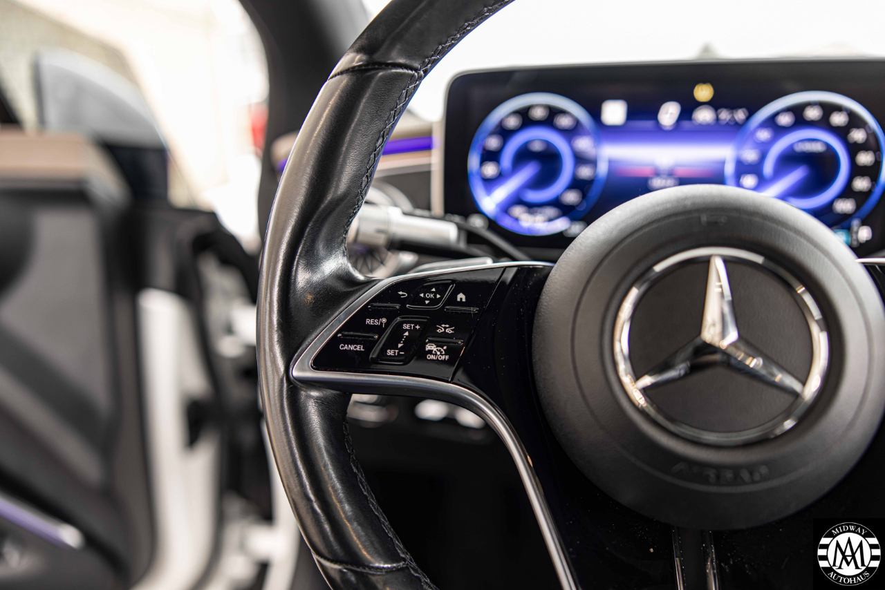 Mercedes-Benz EQS  2023