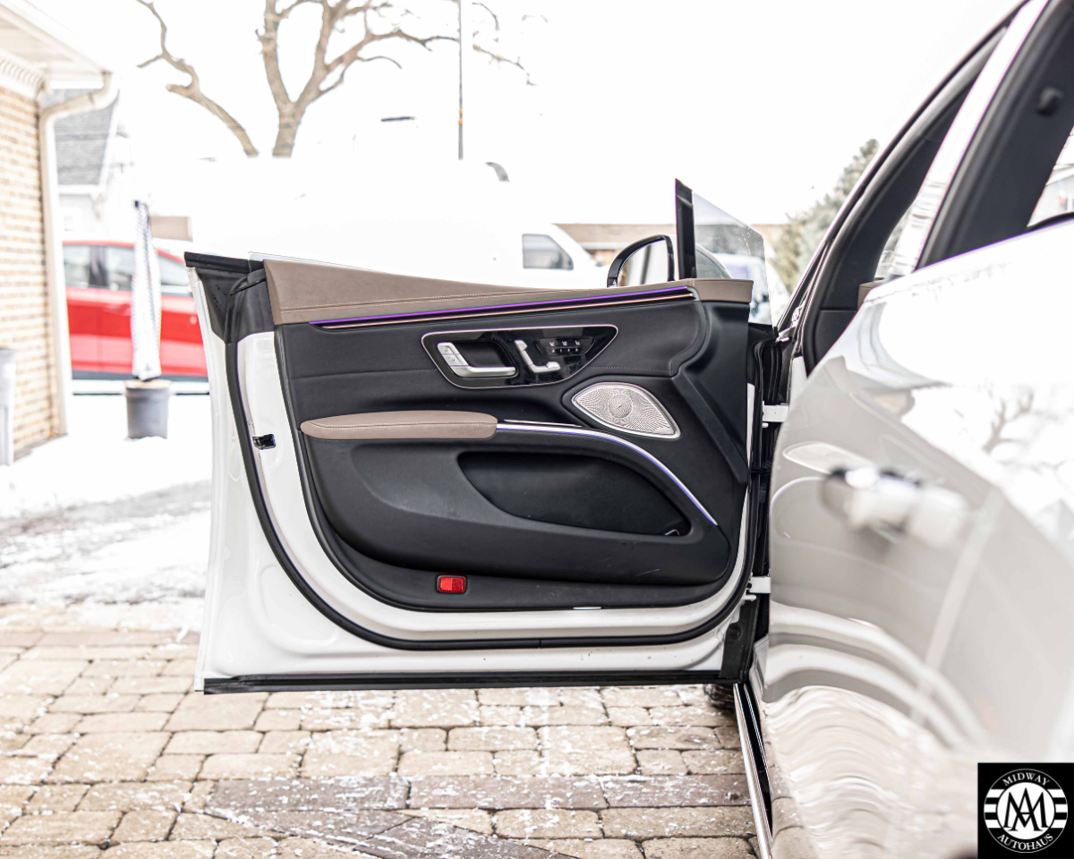 Mercedes-Benz EQS  2023